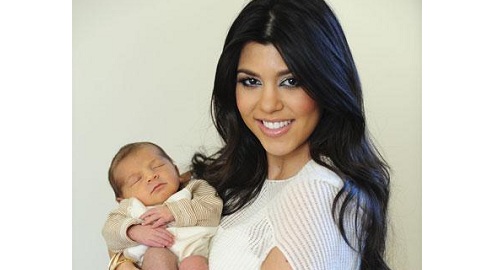 Kourtney Kardashian Sells her baby